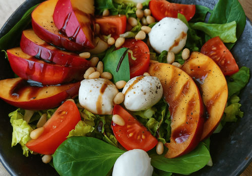 Sommersalat mit Nektarine